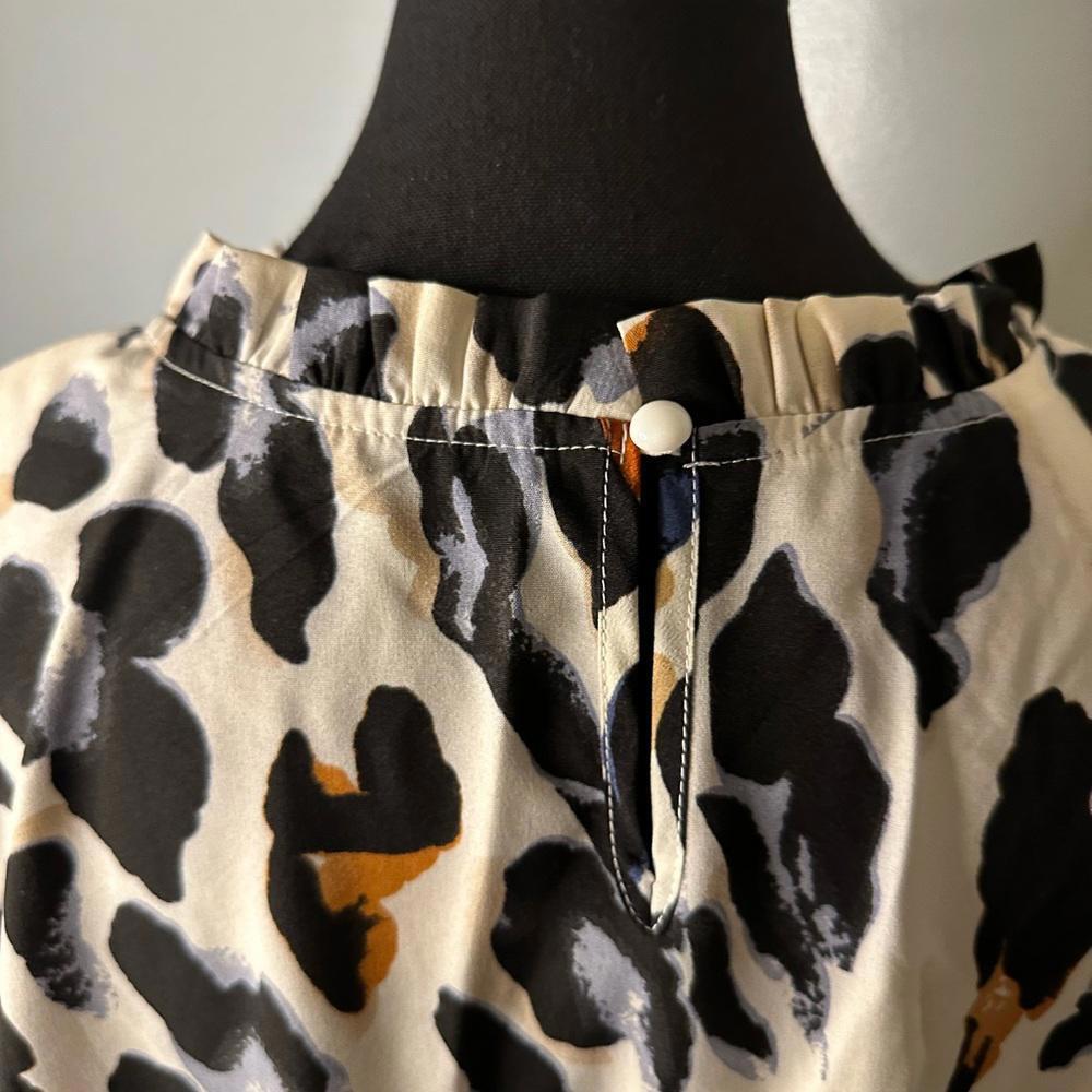 Blouse and Short Set - Picture 6 of 6